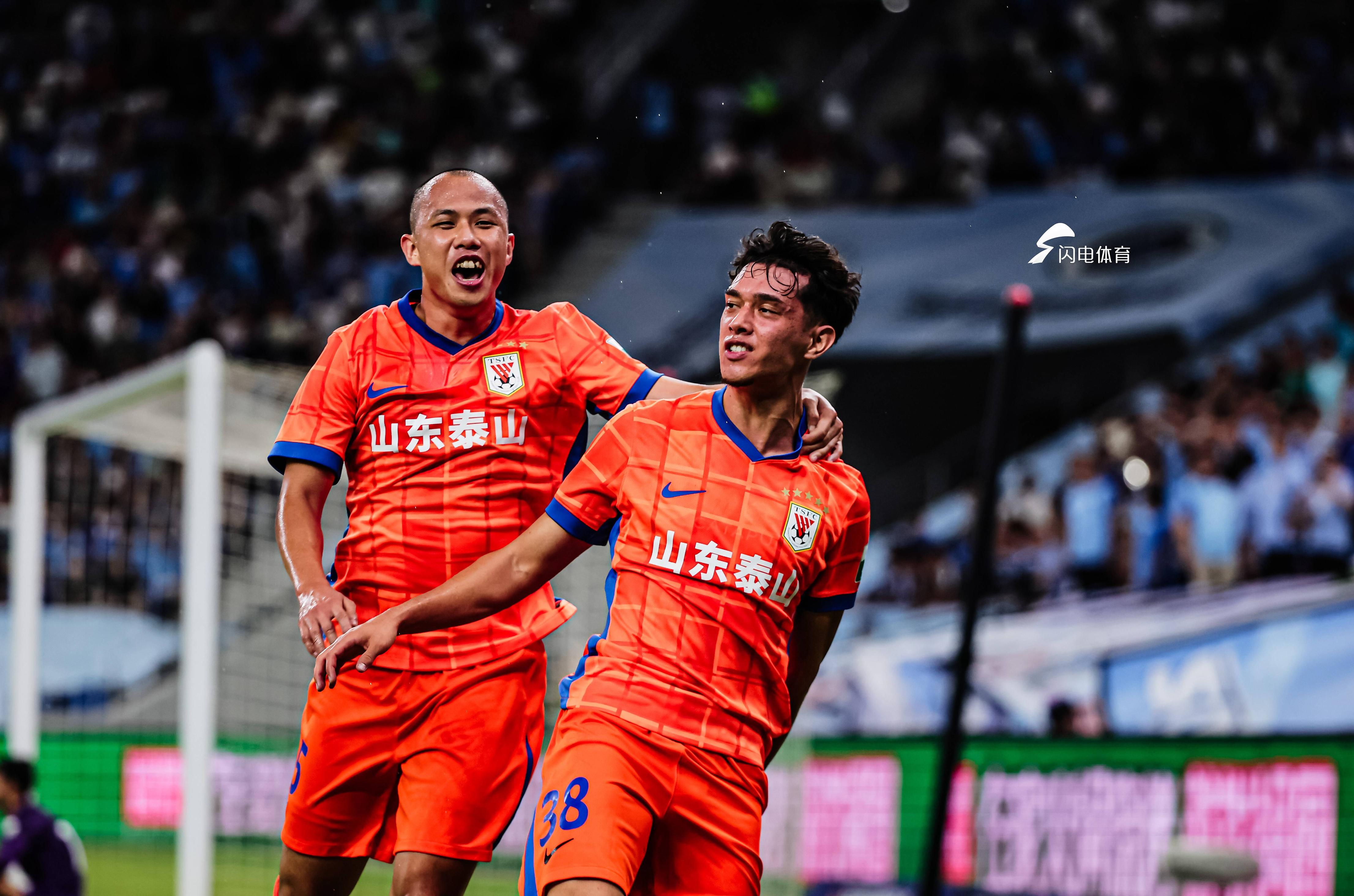 中超今晚再迎强敌;新疆广汇再遭质疑;主帅态度:球迷炸锅;轮换策略成焦点(新疆广汇退赛原因)-开云体育入口