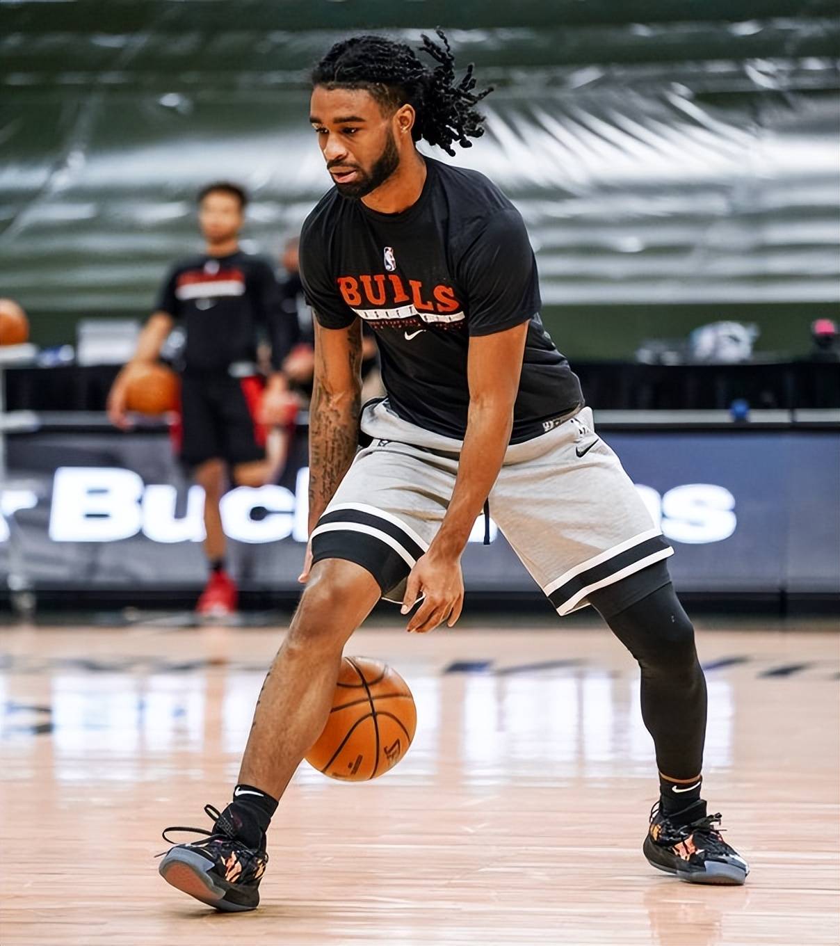 包含芝加哥公牛迎NBA总决赛关键赛,加时末段防线松动,目标明确,年轻球员得到机会的词条-开云体育官网